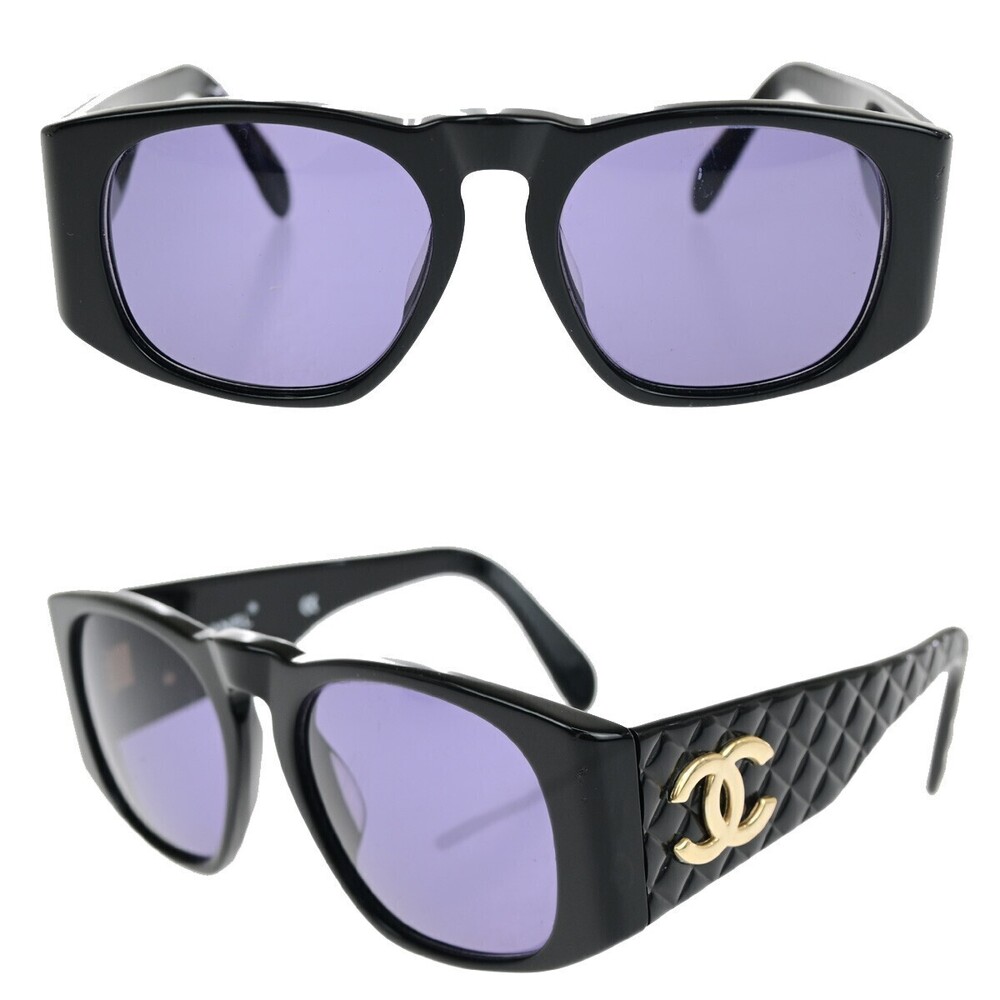 Chanel Logo CC Plastic